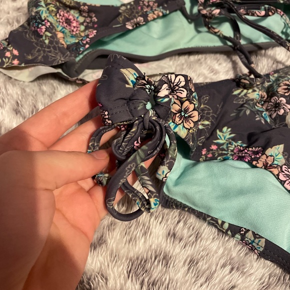 Bathing suit - Picture 5 of 5